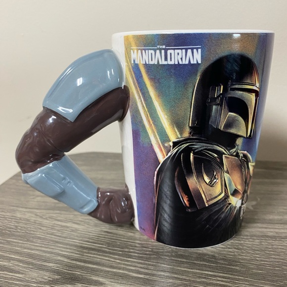 The Mandalorian Mug with Arm Handle - Picture 1 of 3